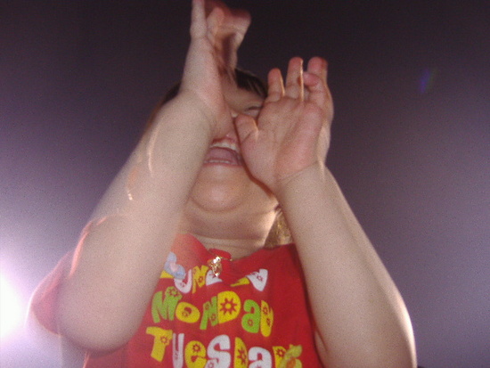 골 들어가니 울 딸래미도 덩달아 덩실덩실~^^