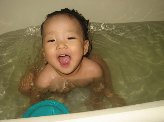 너무 닮은 나의 거울