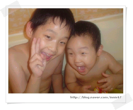 물놀이는 형아랑~~~