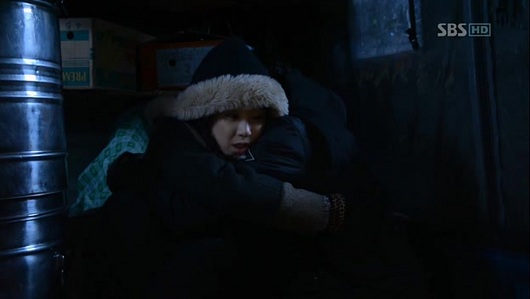 낯선곳에 갇히는 로맨스는 역시 드라마일 뿐인가요 ㅠㅠ