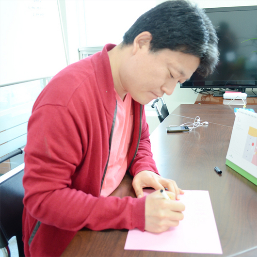 14000452481.jpg 6살 연상의 아내...........................................