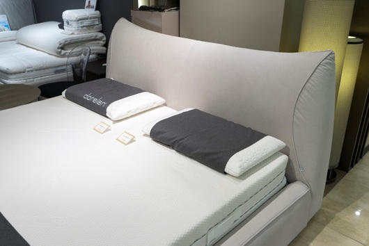 백화점에서 본 고급스러운 침대프레임!