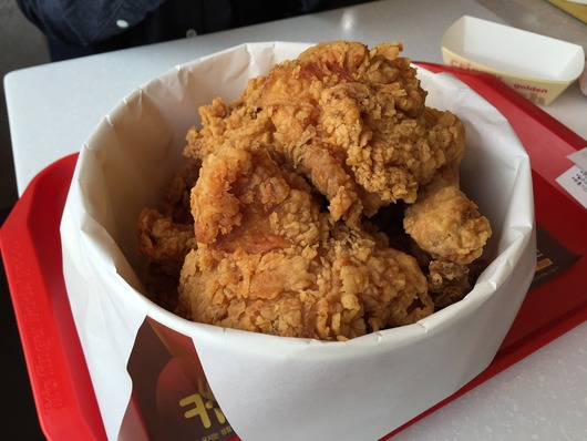 할로윈에는 엄마들끼리 kfc 가도 될 듯