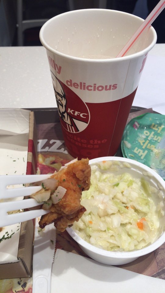 kfc 치짜 세트 참 맛나네요 애들 간식으로도 딱!