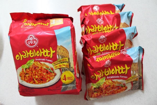 오뚜기 아라비아따 한상자 푸짐하게 받았어요 ^^