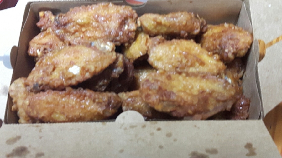 아줌마의날 후기로 받은 교촌치킨~ 맛있게 잘 먹었습니다