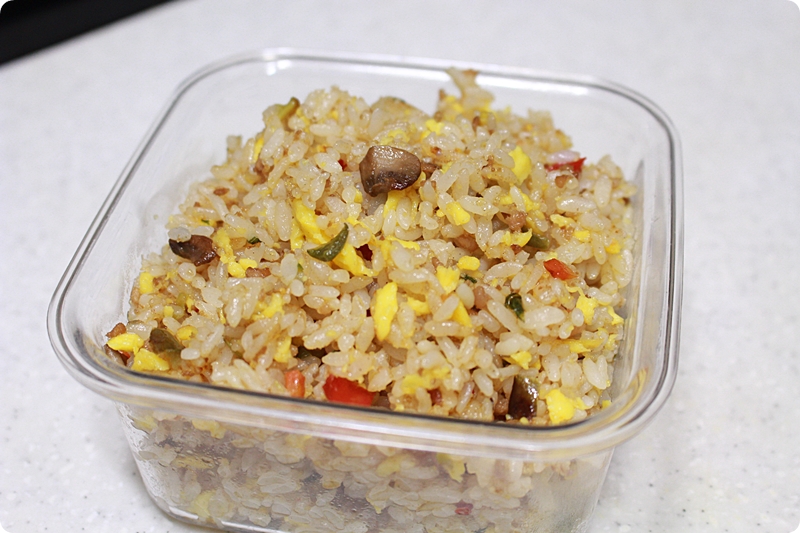 오뚜기 맛있는 볶음밥 놀러갈때 간편하게 좋구나~