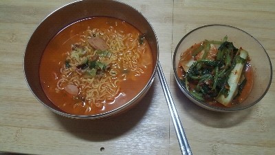 간편하게 부대찌개 끓이는 방법 ! ㅎㅎ