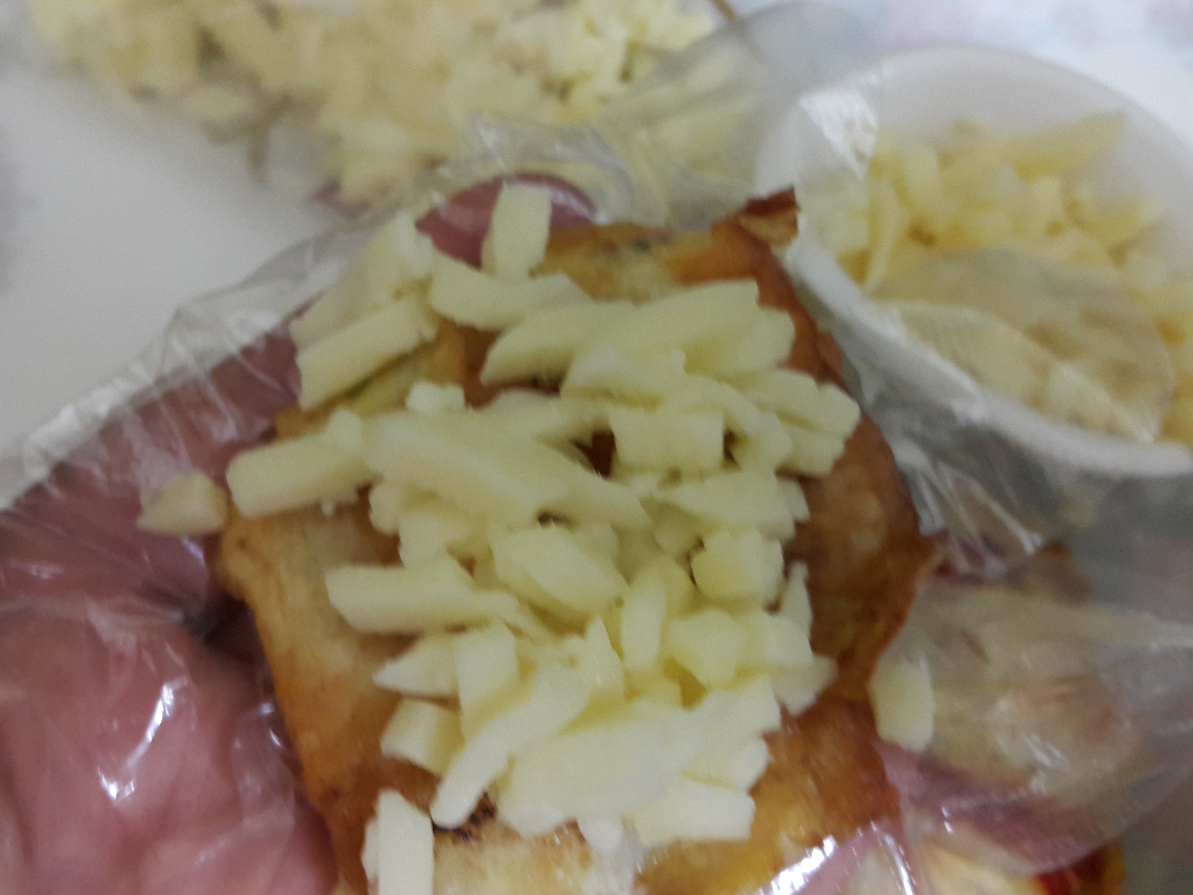 치즈가 듬뿍 들어간 동태전 으로 만든 생선가스