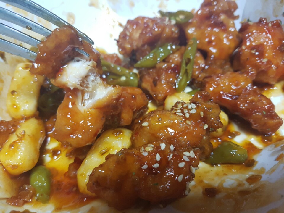 치킨매니아 청양불고추치킨 굿굿~