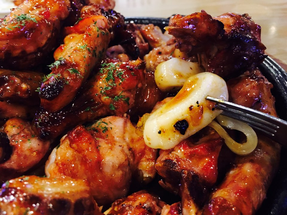 치킨매니아 까망마늘오븐구이 먹어봤어요ㅎㅎ