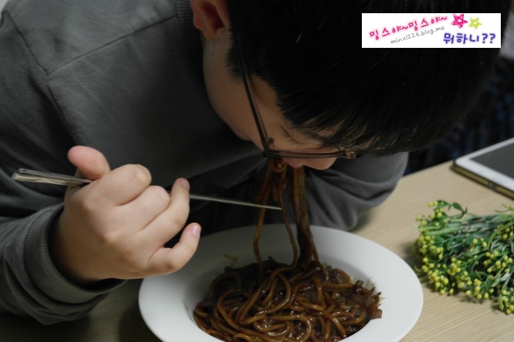 오뚜기면사랑으로 불맛짬뽕 볶음짜장 집밥식으로...