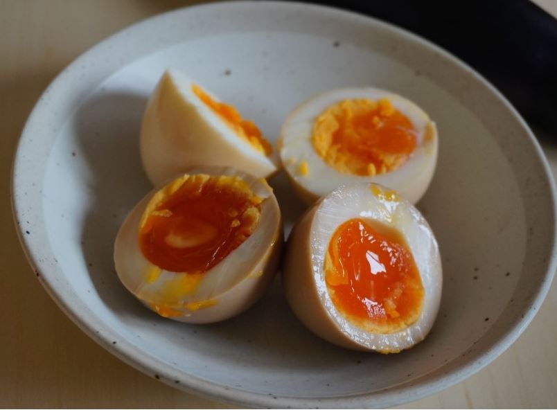 부드러운 일본식 계란 장조림
