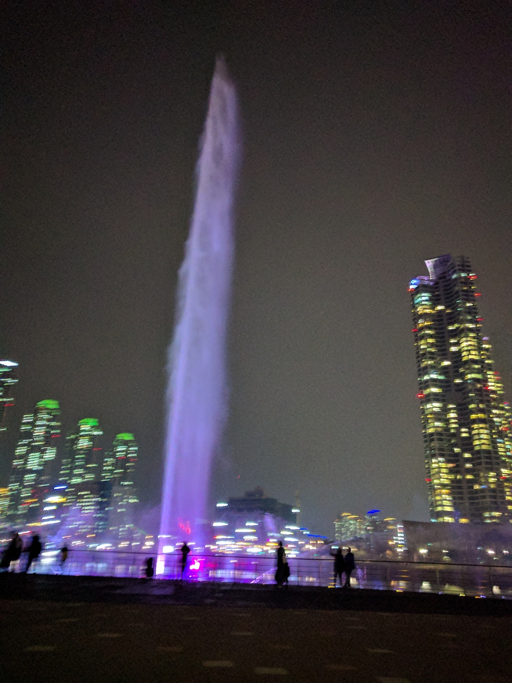 음악분수에 피로가 싸~..