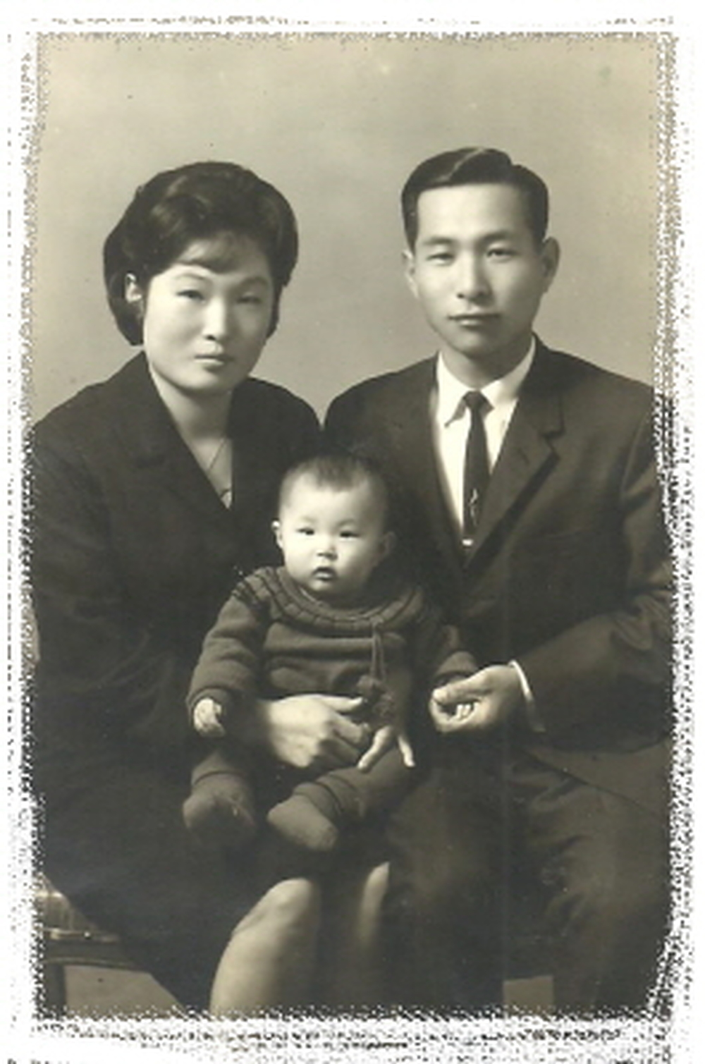 꼬꼬마 시절의 가족사진