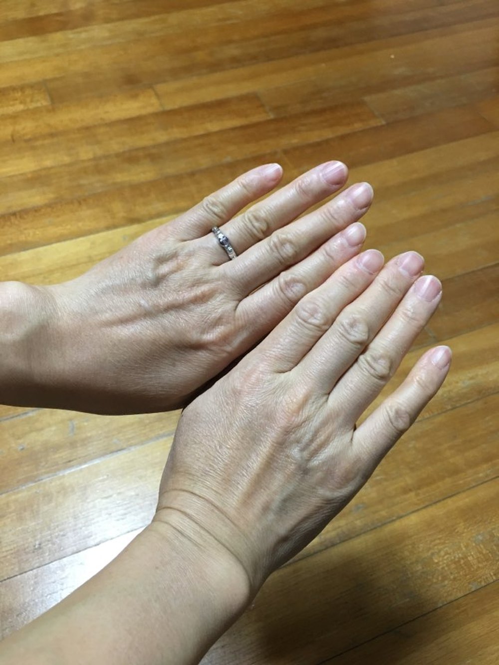 아가씨일때는 고왔던 내손이~