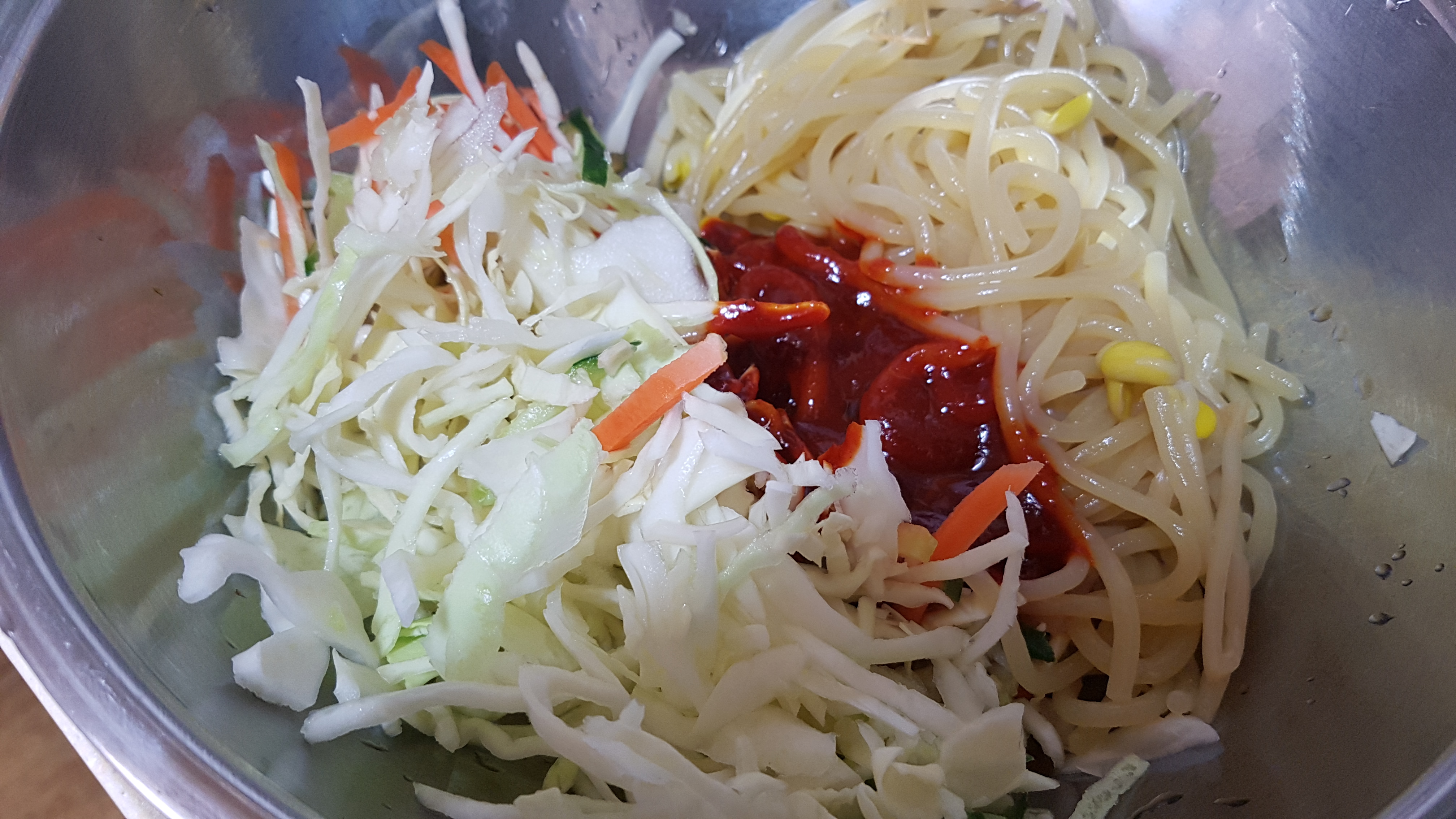 설에 안모여요