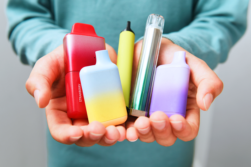 형 전자담배에 담배로 ..